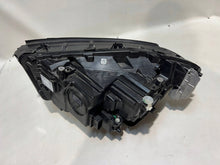 Laden Sie das Bild in den Galerie-Viewer, Frontscheinwerfer Mercedes-Benz Gla H247 A2479064205KZ LED Rechts Headlight SCH3192776606zs