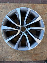 Load image into Gallery viewer, 1x Alufelge 19 Zoll 9.0" 5x120 18ET 6858875 BMW Rim Wheel FEL1121179047ky