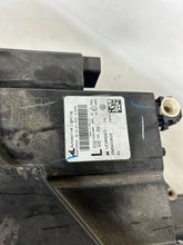 Laden Sie das Bild in den Galerie-Viewer, Frontscheinwerfer VW Tiguan 5NN941081D Full LED Links Scheinwerfer Headlight