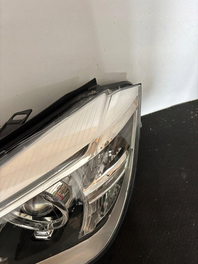 Frontscheinwerfer BMW X1 F48 90020685 729026707 Xenon Rechts oder Links SCH9705894163zn