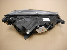 Laden Sie das Bild in den Galerie-Viewer, Frontscheinwerfer Skoda Superb III 3V1941015B Xenon Links Scheinwerfer Headlight