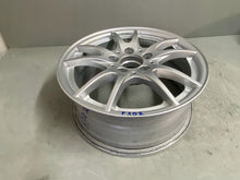 Laden Sie das Bild in den Galerie-Viewer, 1x Alufelge 16 Zoll 6.5" 5x112 49ET Glanz Silber A2464011302 Mercedes-Benz W246 FEL2826146632pg