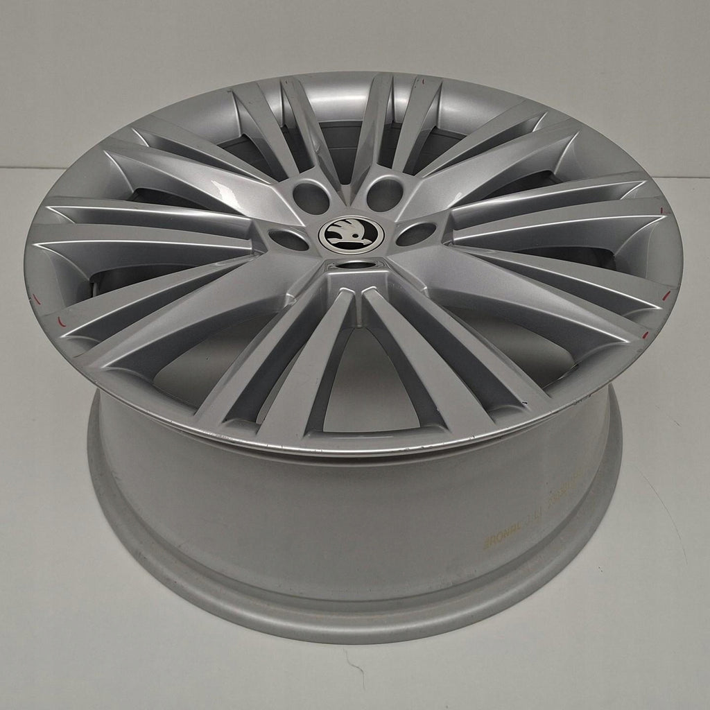 1x Alufelge 19 Zoll 8.0" 5x112 44ET Glanz Silber 3V0601025 Skoda Superb FEL3554871011ue