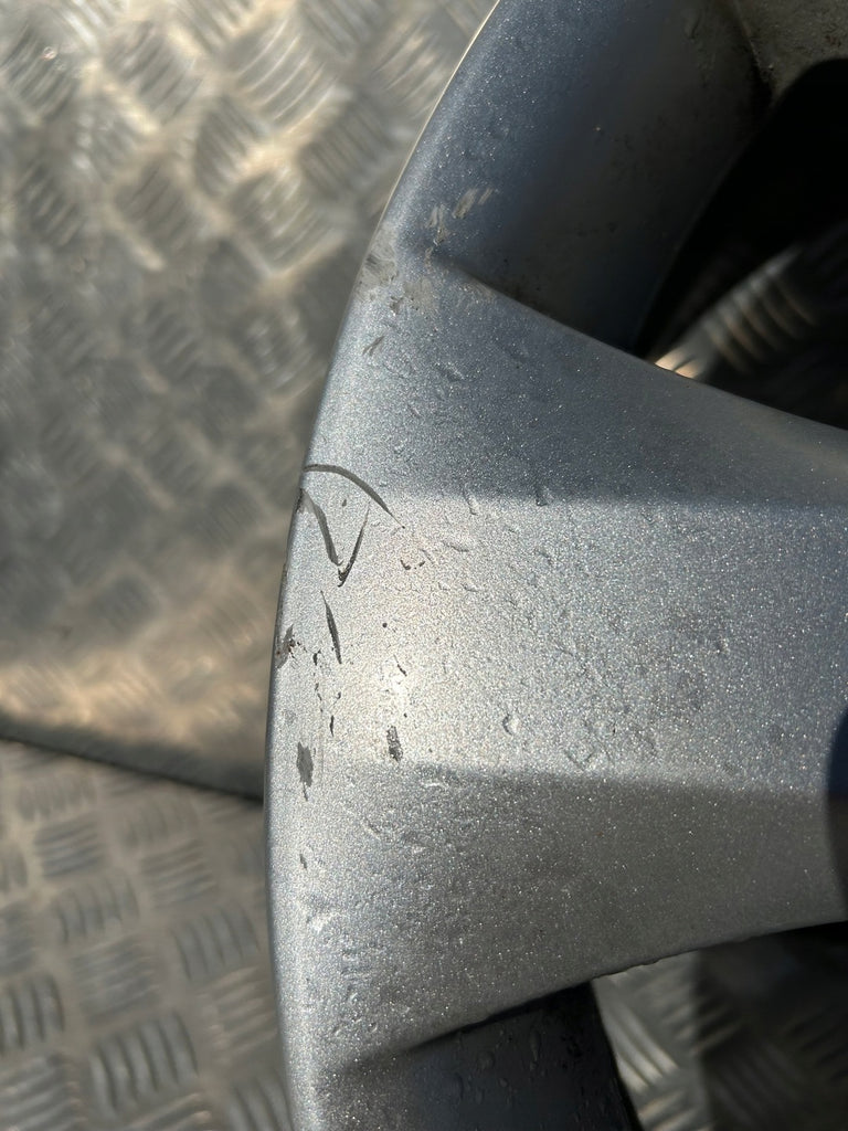 1x Alufelge 17 Zoll 7.0" 5x120 41ET Glanz Silber 13351762 Opel Rim Wheel