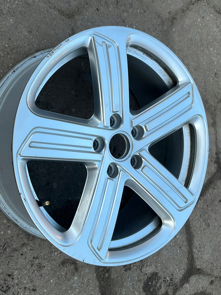 1x Alufelge 18 Zoll 7.5" 5x112 49ET 5G0601025BK VW Golf Vii Rim Wheel