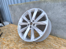 Laden Sie das Bild in den Galerie-Viewer, 1x Alufelge 20 Zoll 8.5&quot; 5x112 4K9601025B Audi A6 C8 Rim Wheel