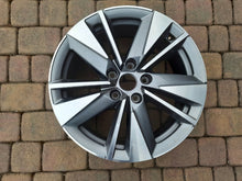Laden Sie das Bild in den Galerie-Viewer, 1x Alufelge 17 Zoll 7.0" 5x112 45ET Graphit 57A601025 Seat Karoq Rim Wheel FEL4045677512hp