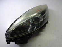 Laden Sie das Bild in den Galerie-Viewer, Frontscheinwerfer Renault Scenic 260608203R Links Scheinwerfer Headlight SCH8240122290uk