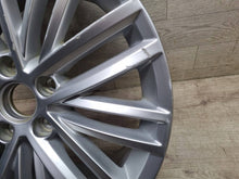 Laden Sie das Bild in den Galerie-Viewer, 1x Alufelge 17 Zoll 5x112 1Q0601025C VW Rim Wheel FEL8574610457cu