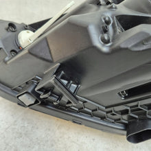 Laden Sie das Bild in den Galerie-Viewer, Frontscheinwerfer Hyundai I30 III 92102-G4000 Rechts Scheinwerfer Headlight SCH6439809692cm