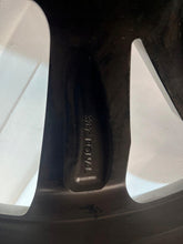 Load image into Gallery viewer, 1x Alufelge 20 Zoll 8.0" 5x112 43ET Glanz 2H6601025F VW Amarok Rim Wheel FEL6456386231sv