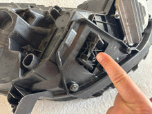 Laden Sie das Bild in den Galerie-Viewer, Frontscheinwerfer Tesla 3 1077375-00-C Full LED Links Scheinwerfer Headlight