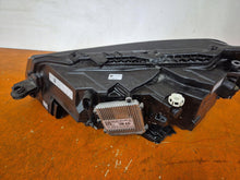 Laden Sie das Bild in den Galerie-Viewer, Frontscheinwerfer Skoda Superb III 3V1941016D Rechts Scheinwerfer Headlight SCH3518312696nr