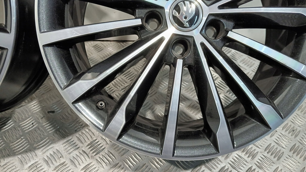 1x Alufelge 18 Zoll 7.0" 5x112 43ET 565601025L Skoda Kodiaq Rim Wheel FEL5713837644hl