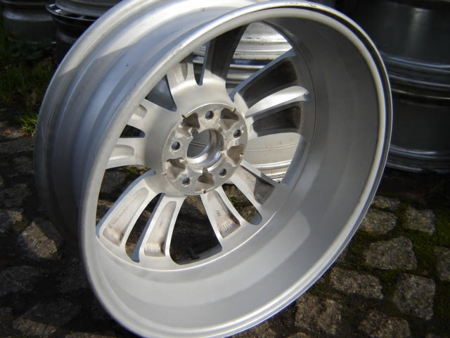 1x Alufelge 18 Zoll 6.5" 5x114.3 48ET 52910-2S300 Hyundai Tucson Rim Wheel