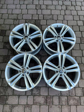 Laden Sie das Bild in den Galerie-Viewer, 4x Alufelge 18 Zoll 7.0" 5x112 43ET Glanz Silber VW Tiguan Rim Wheel FEL1973364472lx