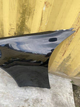 Laden Sie das Bild in den Galerie-Viewer, Kotflügel Mercedes-Benz Slk R170 ADN3637 Vorne Links