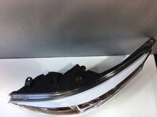 Laden Sie das Bild in den Galerie-Viewer, Frontscheinwerfer Kia Ceed Bi-Xenon Ein Stück (Rechts oder Links) Headlight