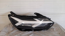 Laden Sie das Bild in den Galerie-Viewer, Frontscheinwerfer Dacia Sandero III 260107920R 20240330 Rechts Headlight