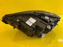 Laden Sie das Bild in den Galerie-Viewer, Frontscheinwerfer Mercedes-Benz Cla A1189060801 LED Rechts Headlight SCH2531479253er