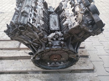 Load image into Gallery viewer, Motor Mercedes-Benz Viano W639 642990 3.0 CDI 204PS 150kW 177TKm Unkomplett