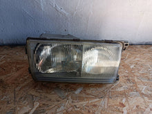 Laden Sie das Bild in den Galerie-Viewer, Frontscheinwerfer Mercedes-Benz W123 1305235023 Rechts Scheinwerfer Headlight SCH6667950600jq