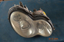 Laden Sie das Bild in den Galerie-Viewer, Frontscheinwerfer Mercedes-Benz W203 A2038203861 0301166176 Rechts Headlight SCH5952419730qn