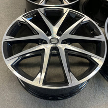 Laden Sie das Bild in den Galerie-Viewer, 4x Alufelge 19 Zoll 8.0" 5x112 45ET Glanz Schwarz 575601025L Cupra Ateca FEL8787776996yp