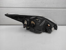 Load image into Gallery viewer, Frontscheinwerfer Ford Focus 8M51-13W030-AE Links Scheinwerfer Headlight