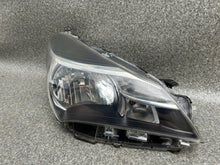 Load image into Gallery viewer, Frontscheinwerfer Toyota Yaris Rechts Scheinwerfer Headlight SCH9958764025to