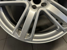 Load image into Gallery viewer, 1x Alufelge 21 Zoll 9.0" 5x112 35ET Matt Silber 4H0601025AJ Audi A8 Rim Wheel FEL6368869486ex