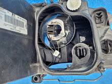 Laden Sie das Bild in den Galerie-Viewer, Frontscheinwerfer Seat Altea 5P1941033A Ein Stück (Rechts oder Links) Headlight