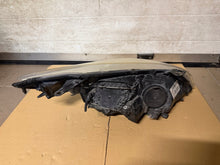 Load image into Gallery viewer, Frontscheinwerfer Renault Megane III 260600017 Links Scheinwerfer Headlight SCH8720949291ig