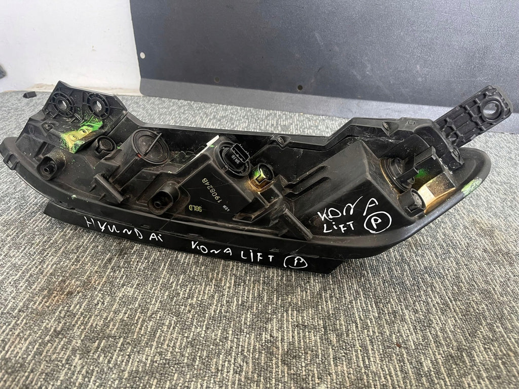 Frontscheinwerfer Hyundai Kona 92208J92 Rechts Scheinwerfer Headlight SCH9684317238os