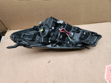 Load image into Gallery viewer, Frontscheinwerfer Toyota Yaris LED Rechts Scheinwerfer Headlight