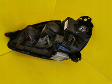 Laden Sie das Bild in den Galerie-Viewer, Frontscheinwerfer Mercedes-Benz W220 A2208202461 Xenon Rechts Headlight