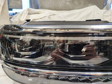 Laden Sie das Bild in den Galerie-Viewer, Frontscheinwerfer VW Tiguan Allspace 5NN941082 Full LED Rechts Headlight