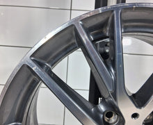 Laden Sie das Bild in den Galerie-Viewer, 1x Alufelge 17 Zoll 47ET Glanz Grau 7849122 BMW 1 F40 Rim Wheel FEL9055233080tv