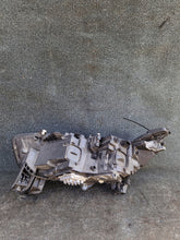 Load image into Gallery viewer, Frontscheinwerfer Peugeot Espace V Rechts Scheinwerfer Headlight SCH4738209480on