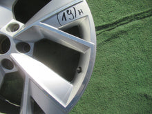 Laden Sie das Bild in den Galerie-Viewer, 1x Alufelge 19 Zoll 7.0" 5x112 43ET Glanz Silber 565601025 Skoda Kodiaq FEL3878113991ex