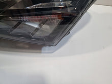 Laden Sie das Bild in den Galerie-Viewer, Frontscheinwerfer Skoda Superb III 3V1941015 Ein Stück (Rechts oder Links)