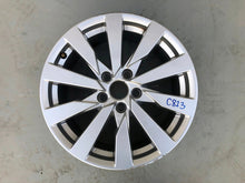 Load image into Gallery viewer, 1x Alufelge 17 Zoll 7.5&quot; 5x112 43ET 8V0601025DE Audi A3 Rim Wheel