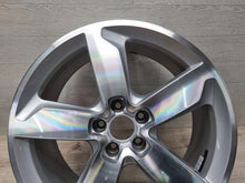 Laden Sie das Bild in den Galerie-Viewer, 1x Alufelge 19 Zoll 8.0" 5x112 39ET Glanz Silber 8R0601025 Audi Q5 Rim Wheel FEL5696985159cm