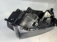 Load image into Gallery viewer, Frontscheinwerfer Honda Cr-V V Crv I 33100TLAA11 LED FALSE Headlight SCH5024527741ep
