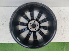 Laden Sie das Bild in den Galerie-Viewer, 1x Alufelge 17 Zoll 7.0&quot; 5x100 46ET Glanz Schwarz 5JJ601025 Skoda Rapid
