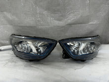 Laden Sie das Bild in den Galerie-Viewer, Frontscheinwerfer Iveco Daily I 5802325425 582325419 Ein Satz Headlight SCH9342263777fa