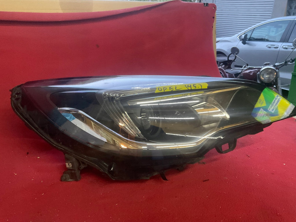 Frontscheinwerfer Opel Astra 39047199 Rechts Scheinwerfer Headlight SCH5035188810ey
