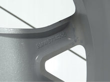 Load image into Gallery viewer, 1x Alufelge 18 Zoll 8.5" 5x120 46ET Glanz Silber 6774395 BMW 1 Rim Wheel FEL9618213034nq