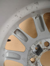 Laden Sie das Bild in den Galerie-Viewer, 1x Alufelge 15 Zoll 7.0" 5x120 47ET 1094480 BMW E36 E46 Rim Wheel FEL7201570385ba
