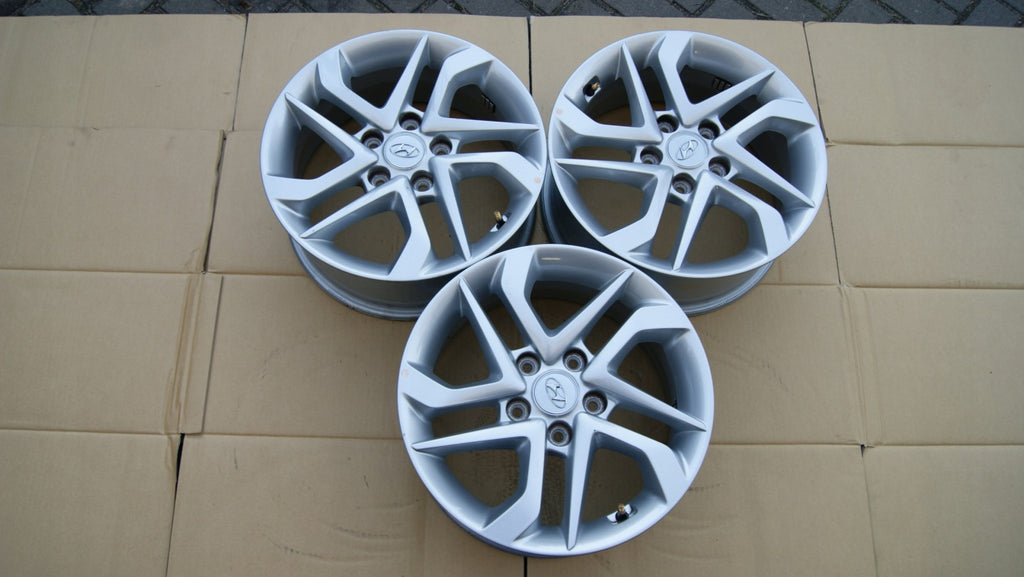 1x Alufelge 16 Zoll 6.5" 5x114.3 45ET Glanz Silber 52910-D7110 Hyundai I FEL2080490643yv